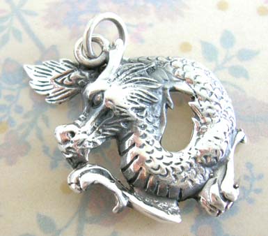   Chinese power symbol wholesale flying dragon sterling silver pendant       